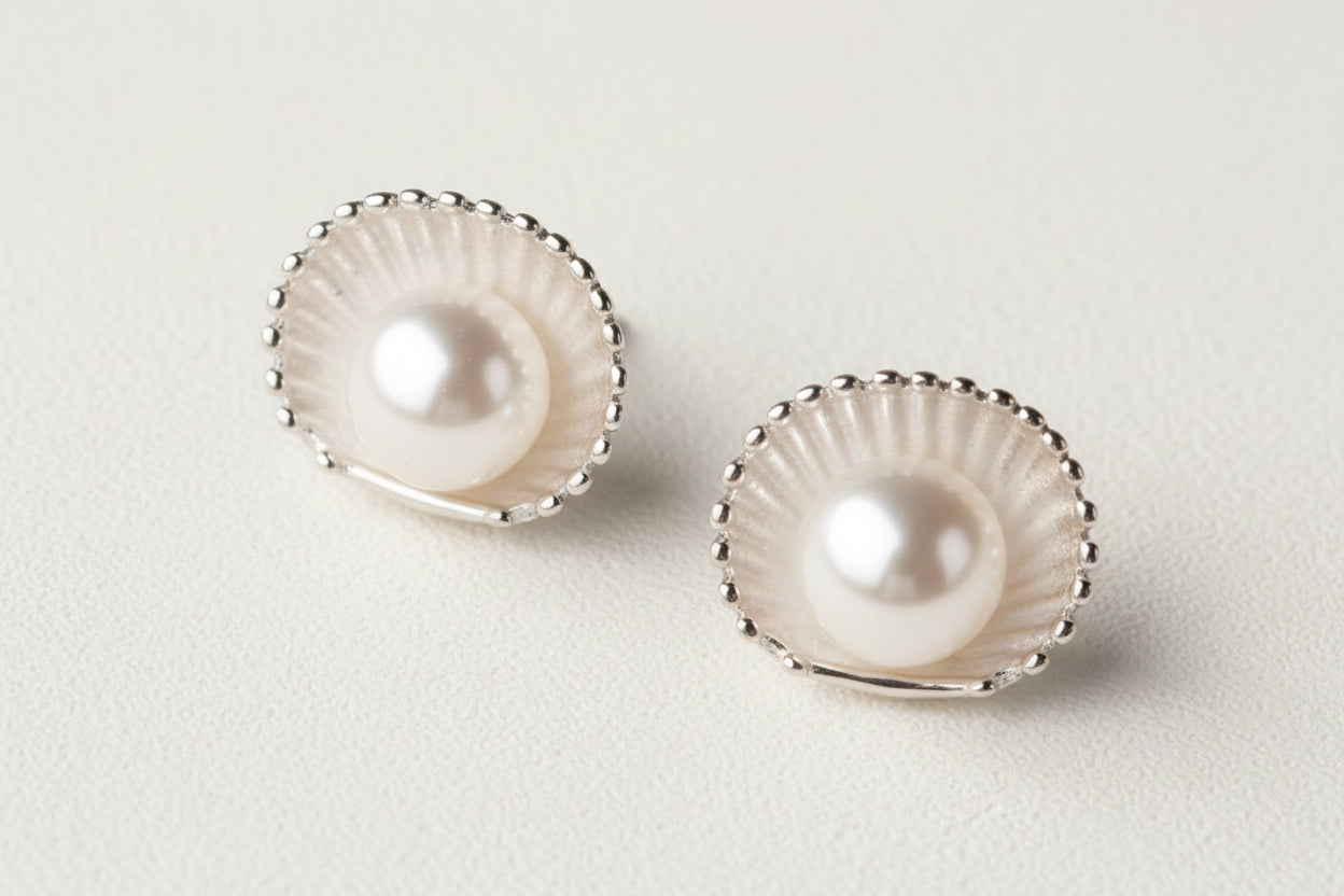 Pearl & shell 925 stud earrings