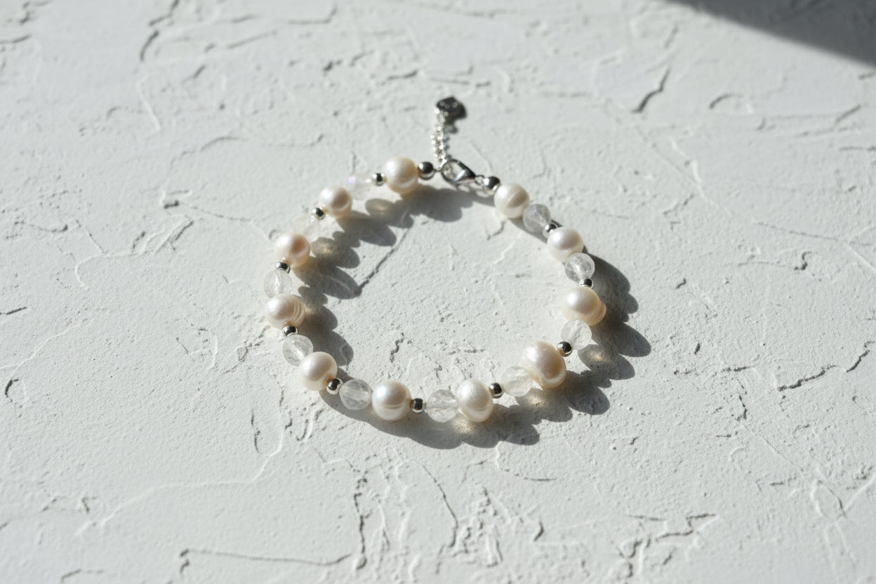 Fresh water pearl and moonstone bracelet