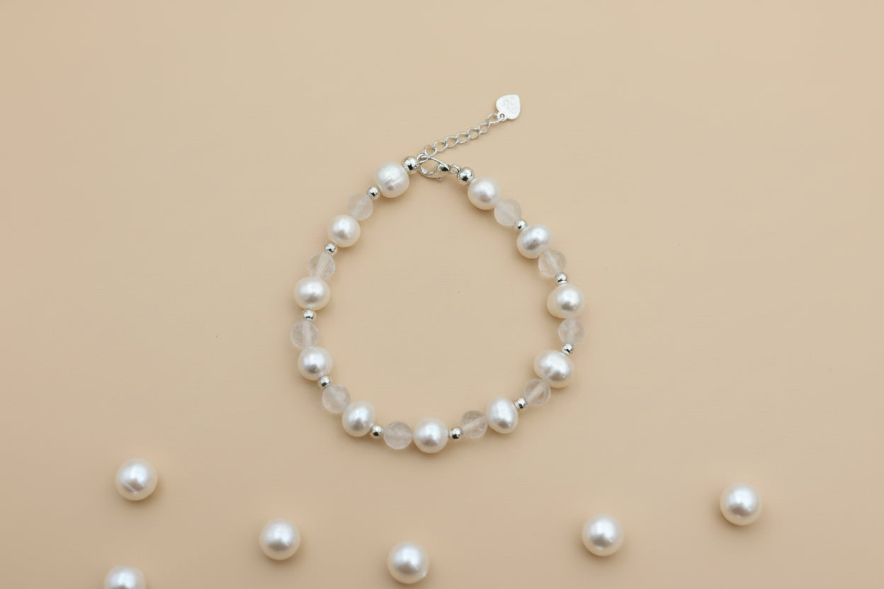Fresh water pearl and moonstone bracelet