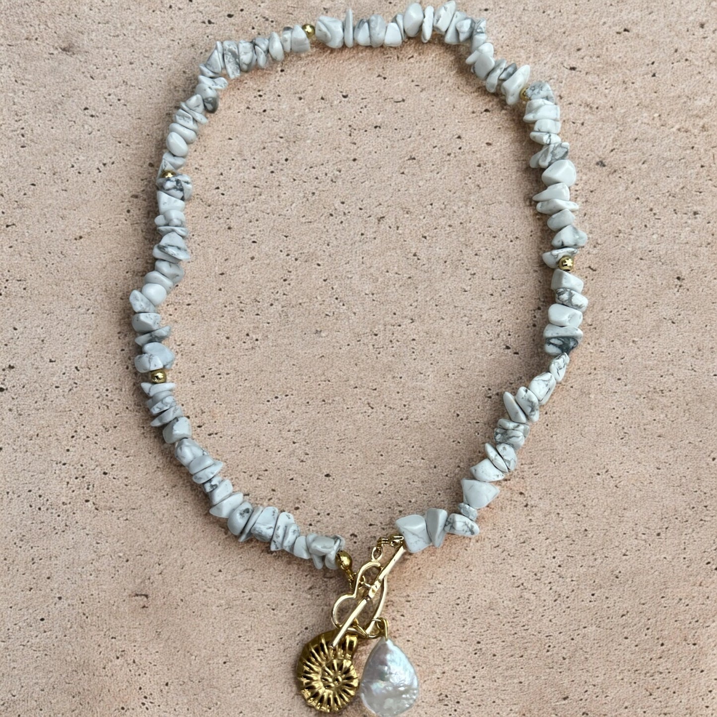 Howlite, pearl & shell necklace