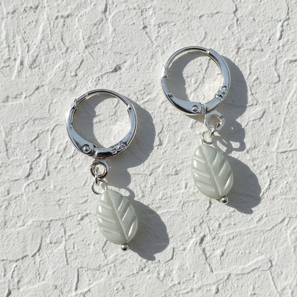 Mother of pearl leaf and 925 silver earrings