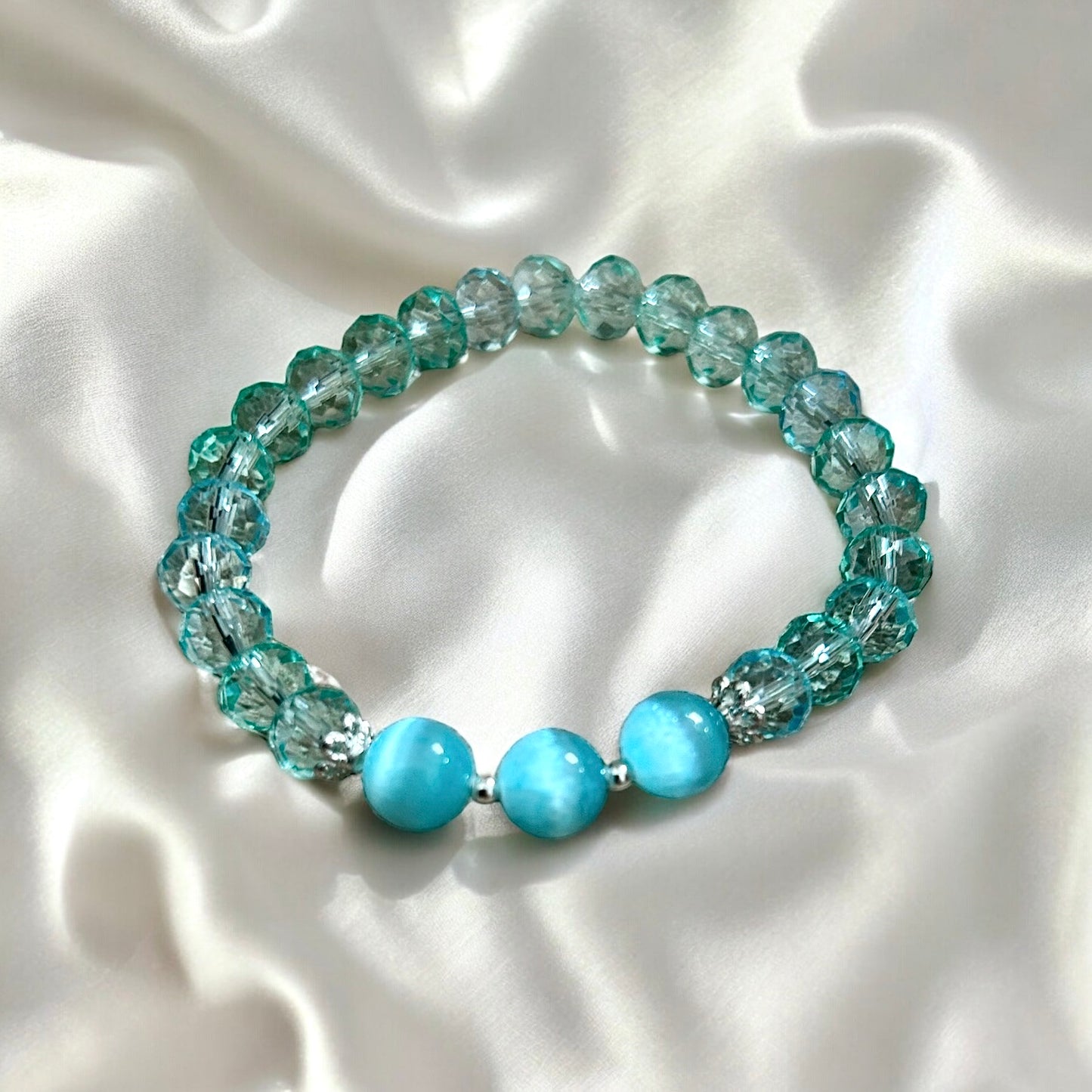 Teal glass & selenite beaded bracelet