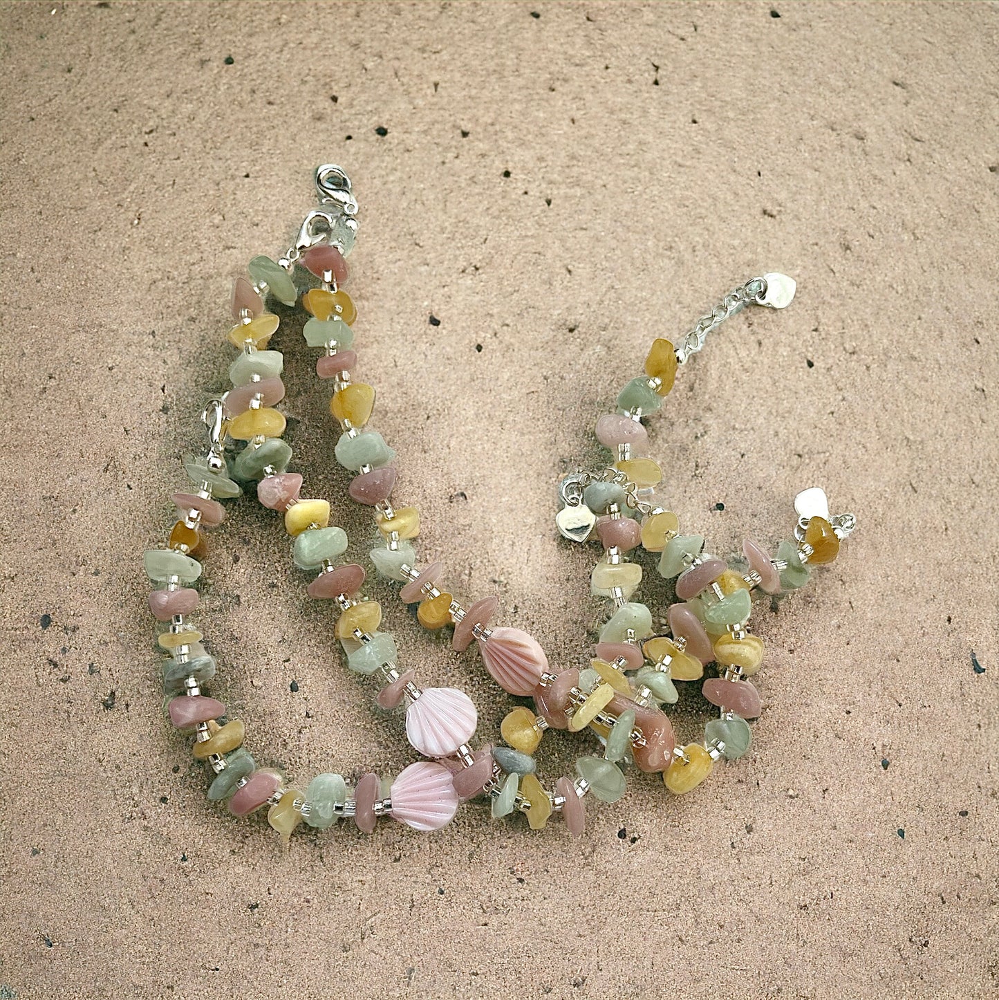 Conch shell & crystal beaded bracelet