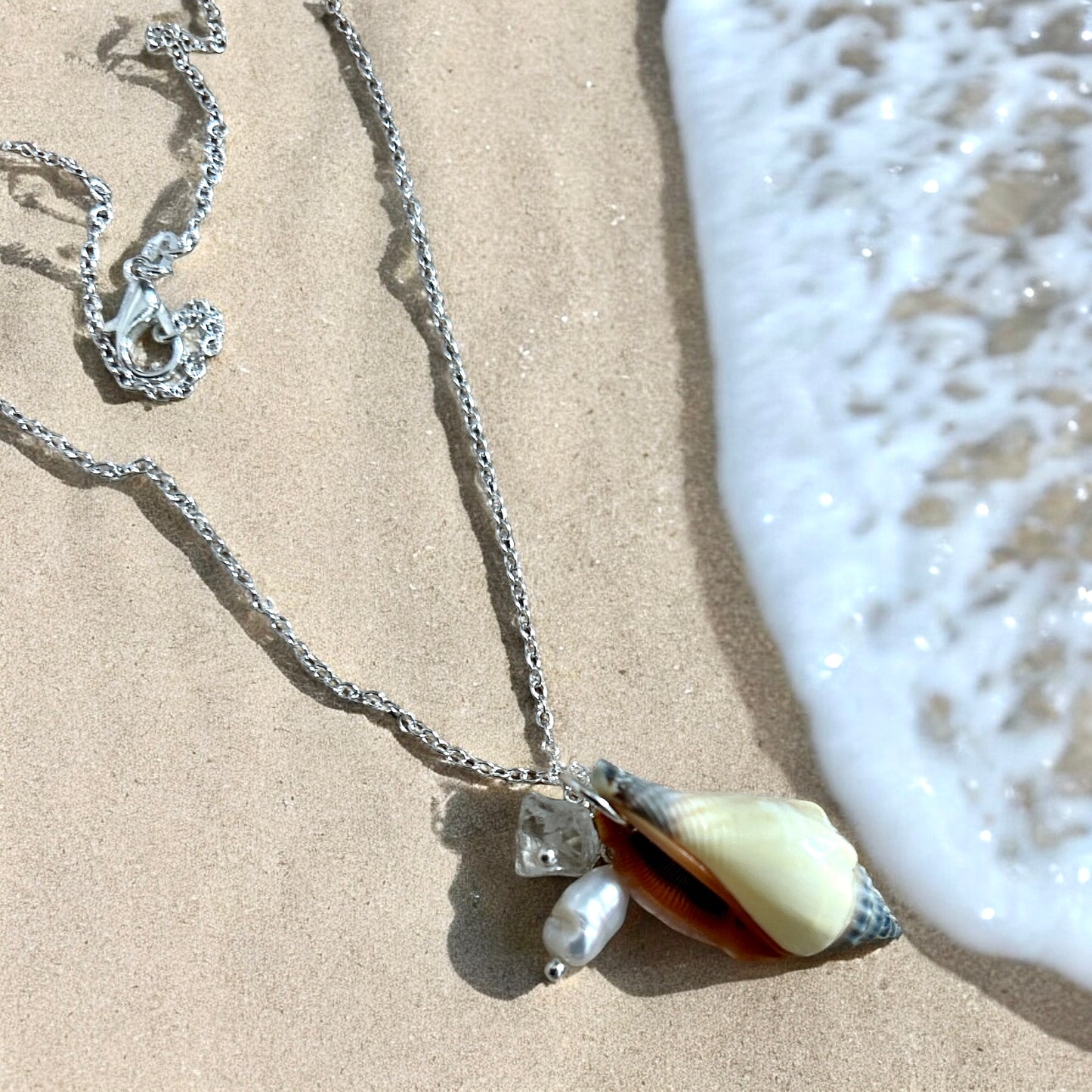 Honolulu brown shell necklace