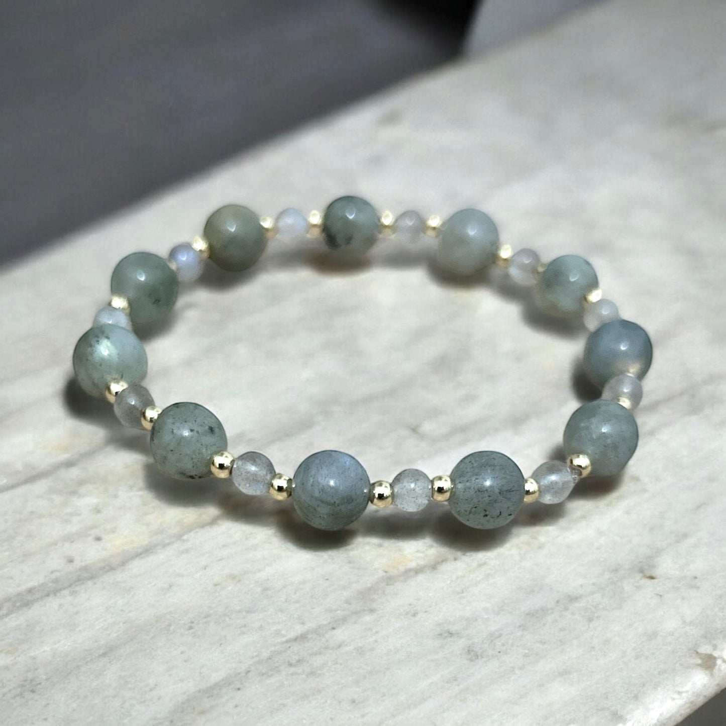 Labradorite beaded bracelet