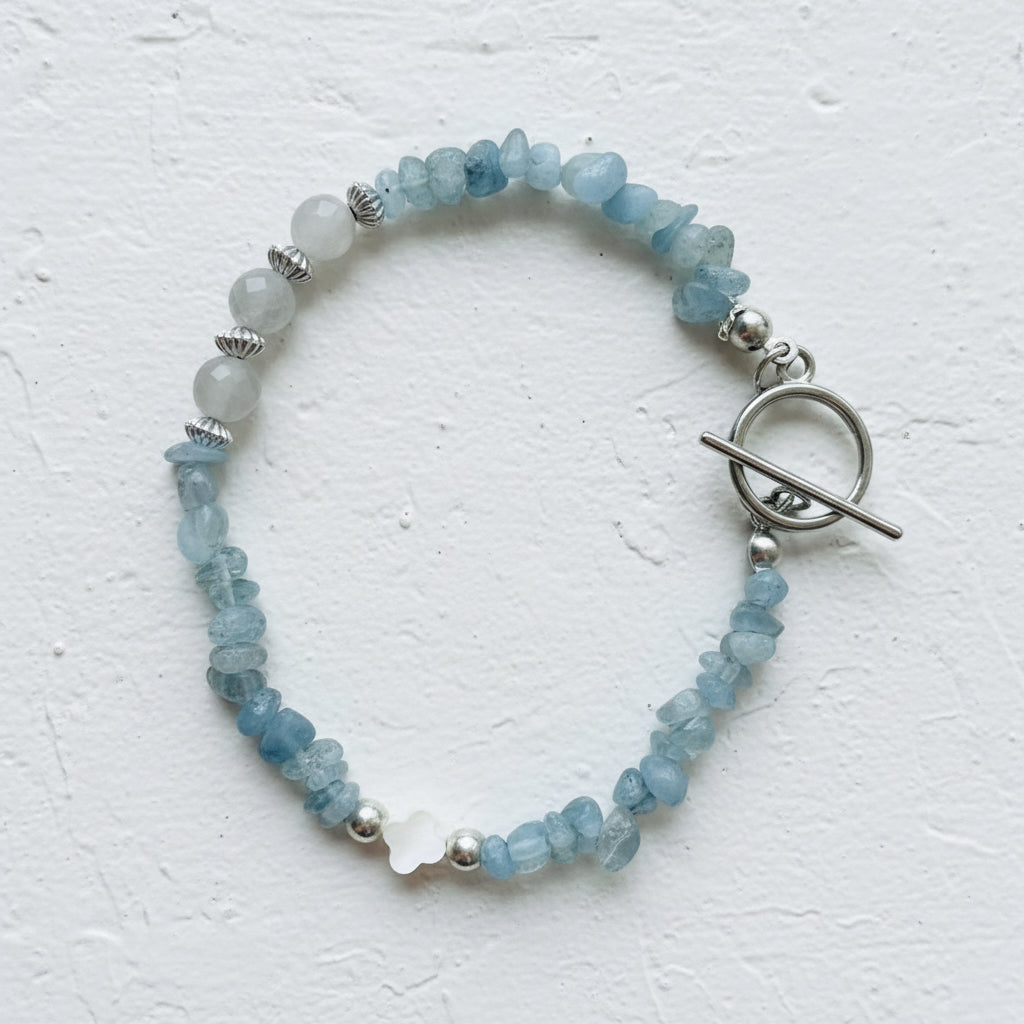 Aquamarine, moonstone & mother of pearl clover bracelet
