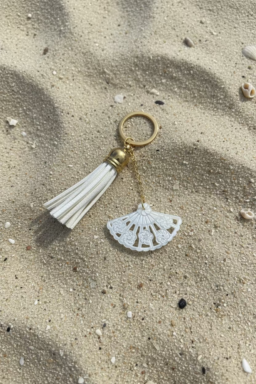 Mother of pearl fan keychain