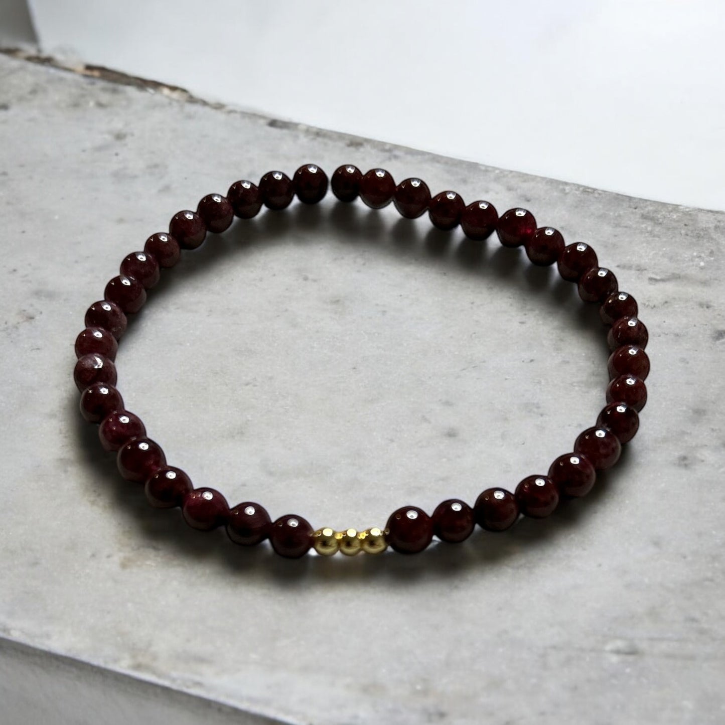 Garnet beaded bracelet