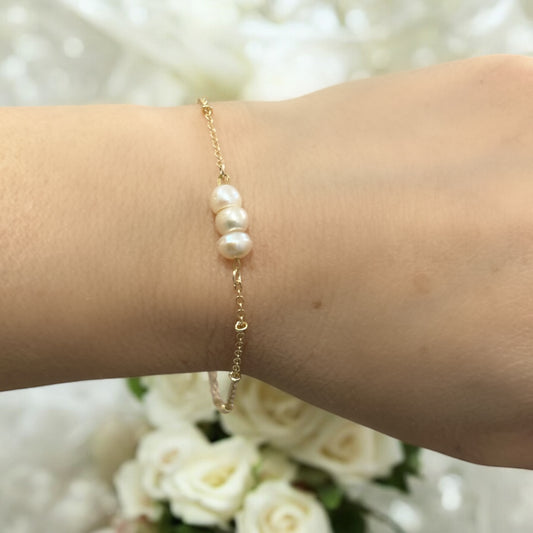 Gigi fresh water pearl bracelet