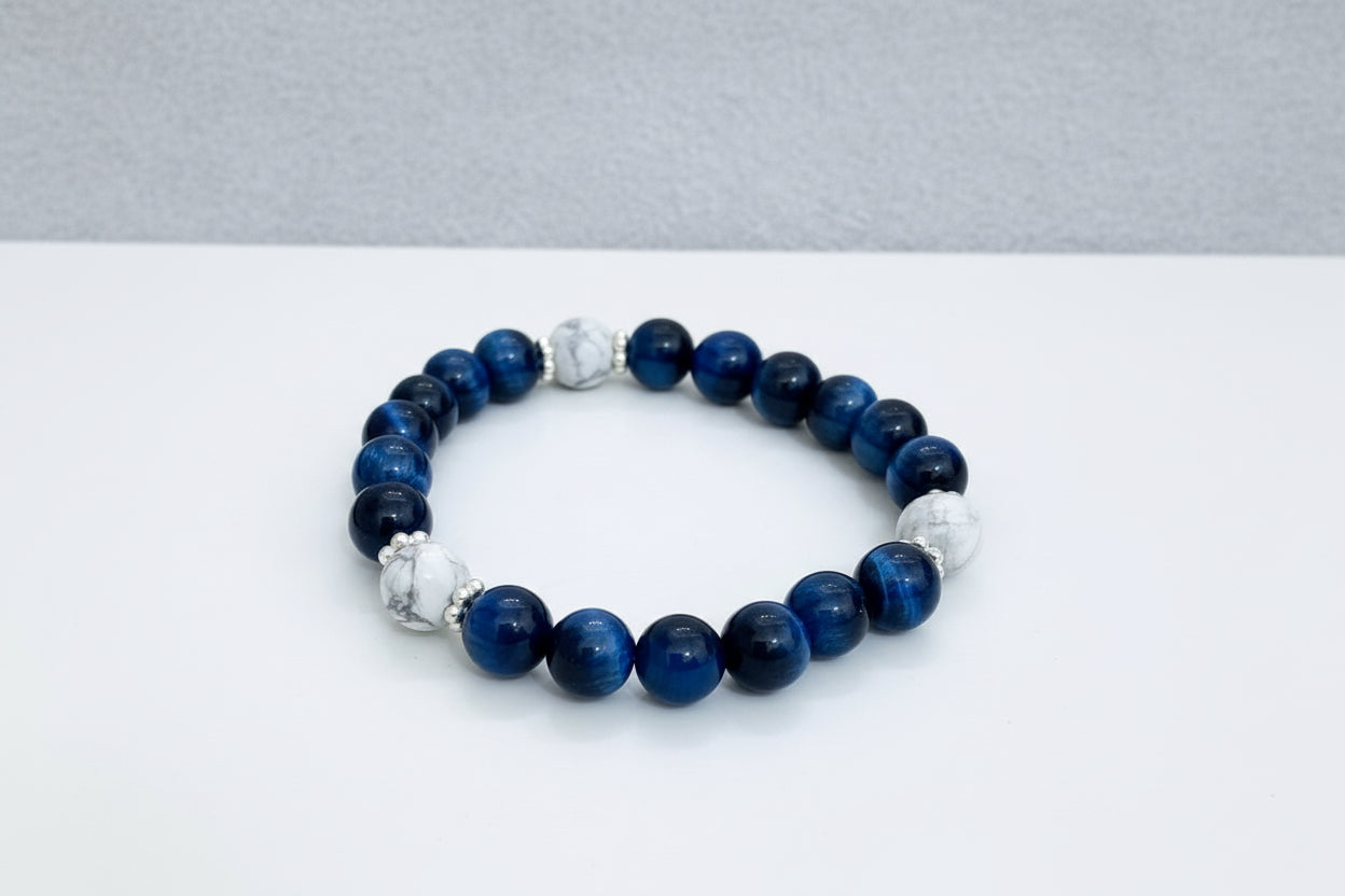 CONFIDENCE BRACELET Blue tigers eye and howlite