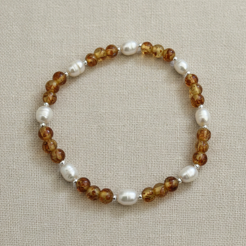Amber and pearl bracelet