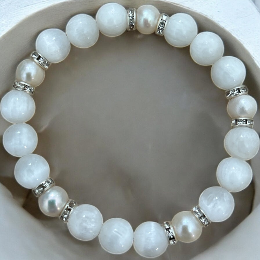 Selenite & fresh water pearl beaded bracelet
