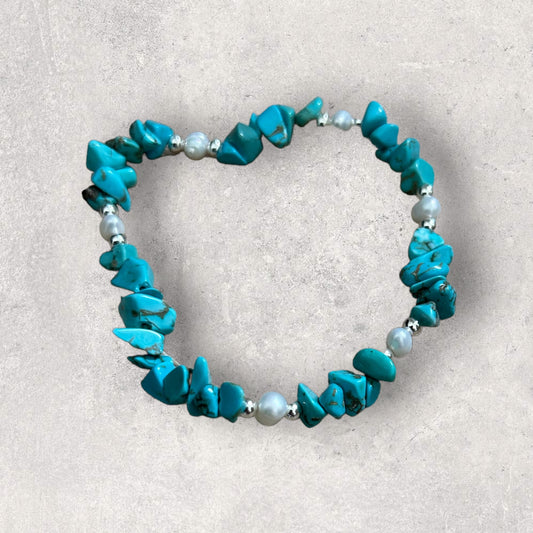 Turquoise chip & fresh water pearl beaded bracelet