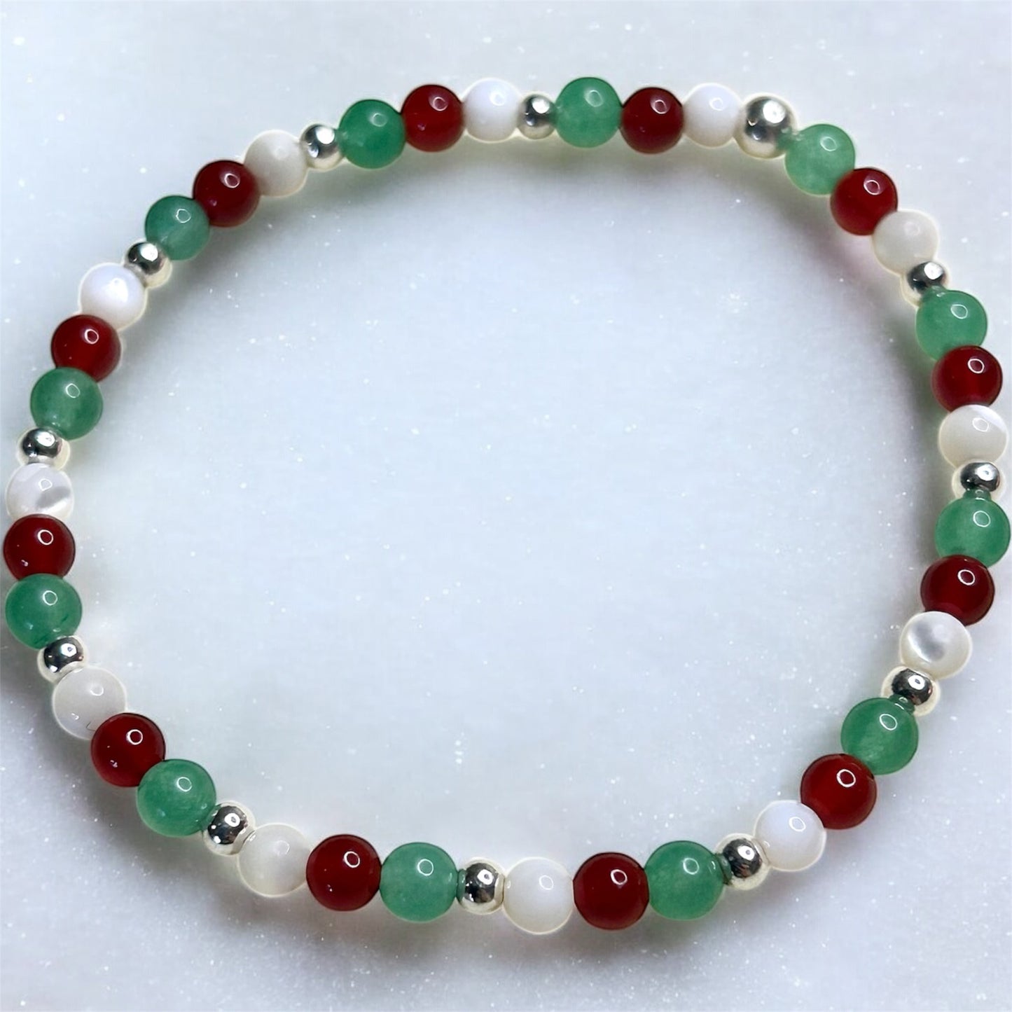Carnelian, green aventurine & mother of pearl gemstone bracelet