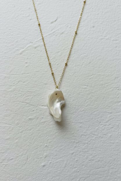 Mother of pearl wave necklace