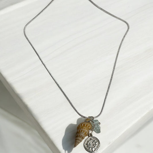 Sun & shell necklace