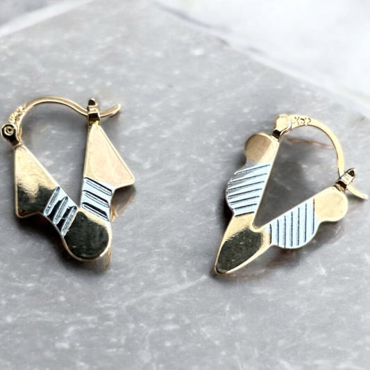 Mixed colour v hoops