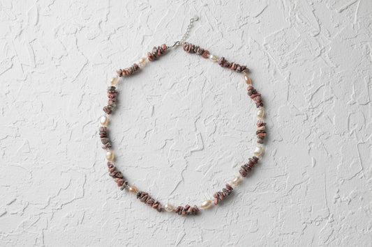 Leopard skin Jasper & peach pearl necklace