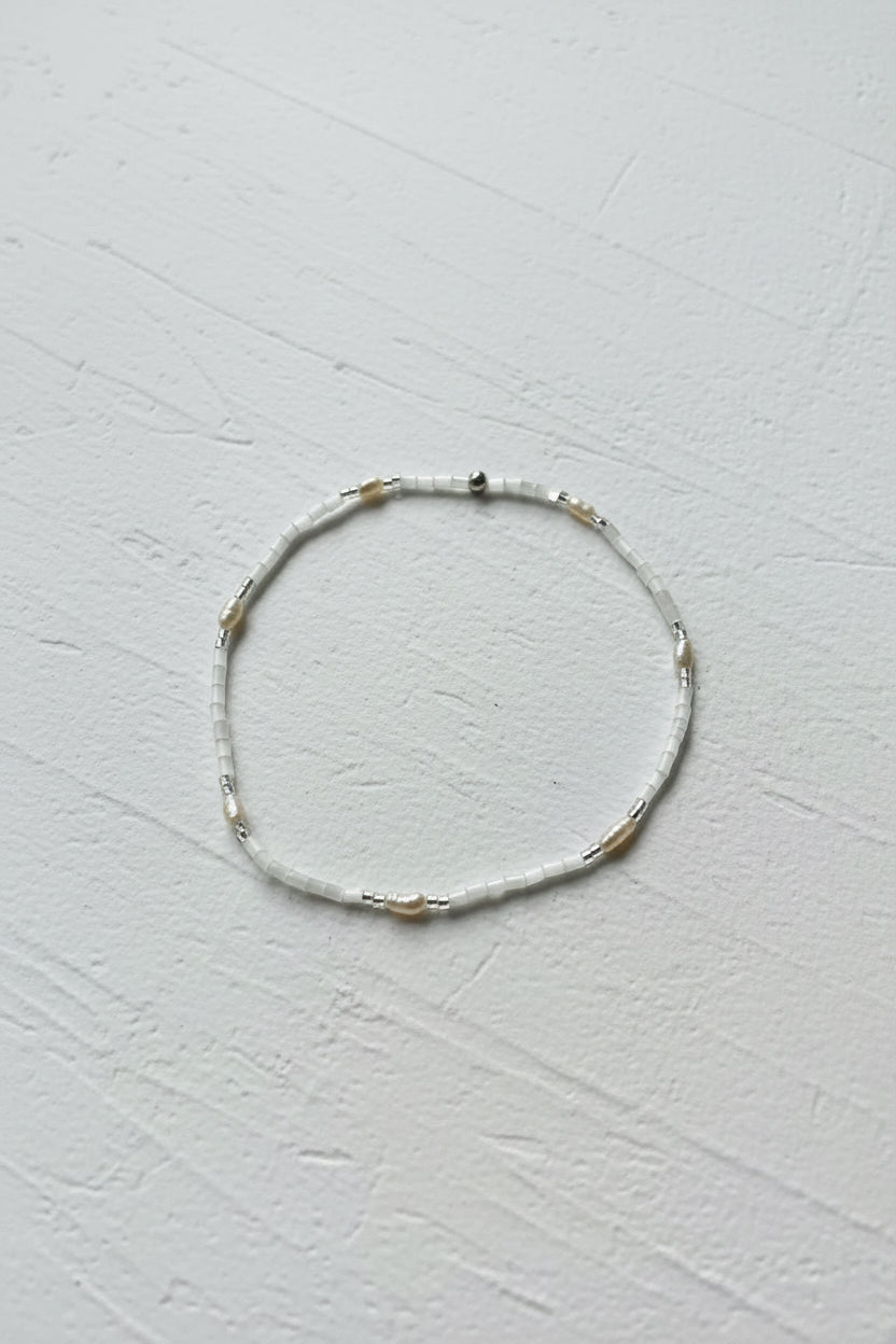 White shimmer beaded anklet