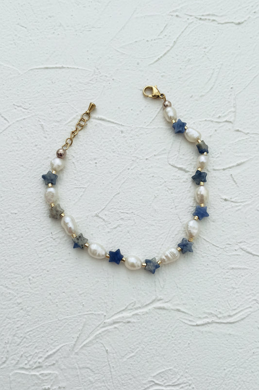 Fresh water pearl and sodalite star gemstone bracelet