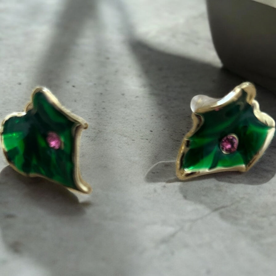 Golden leaf earrings