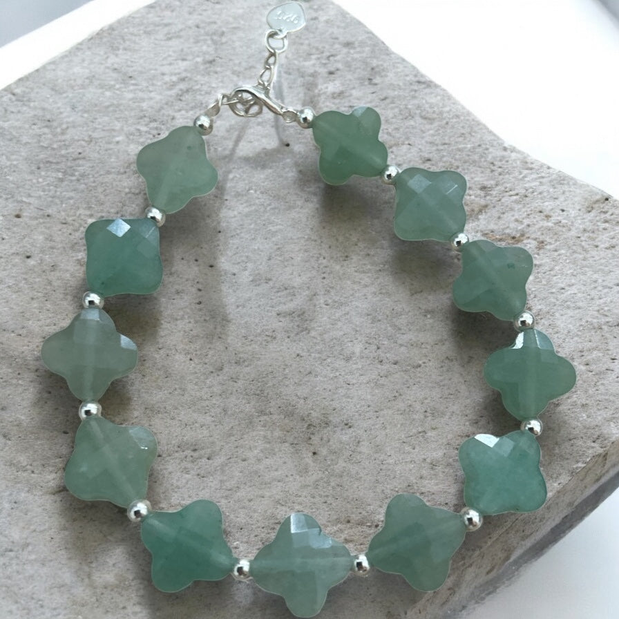 Faceted green aventurine clover & 925 silver bracelet