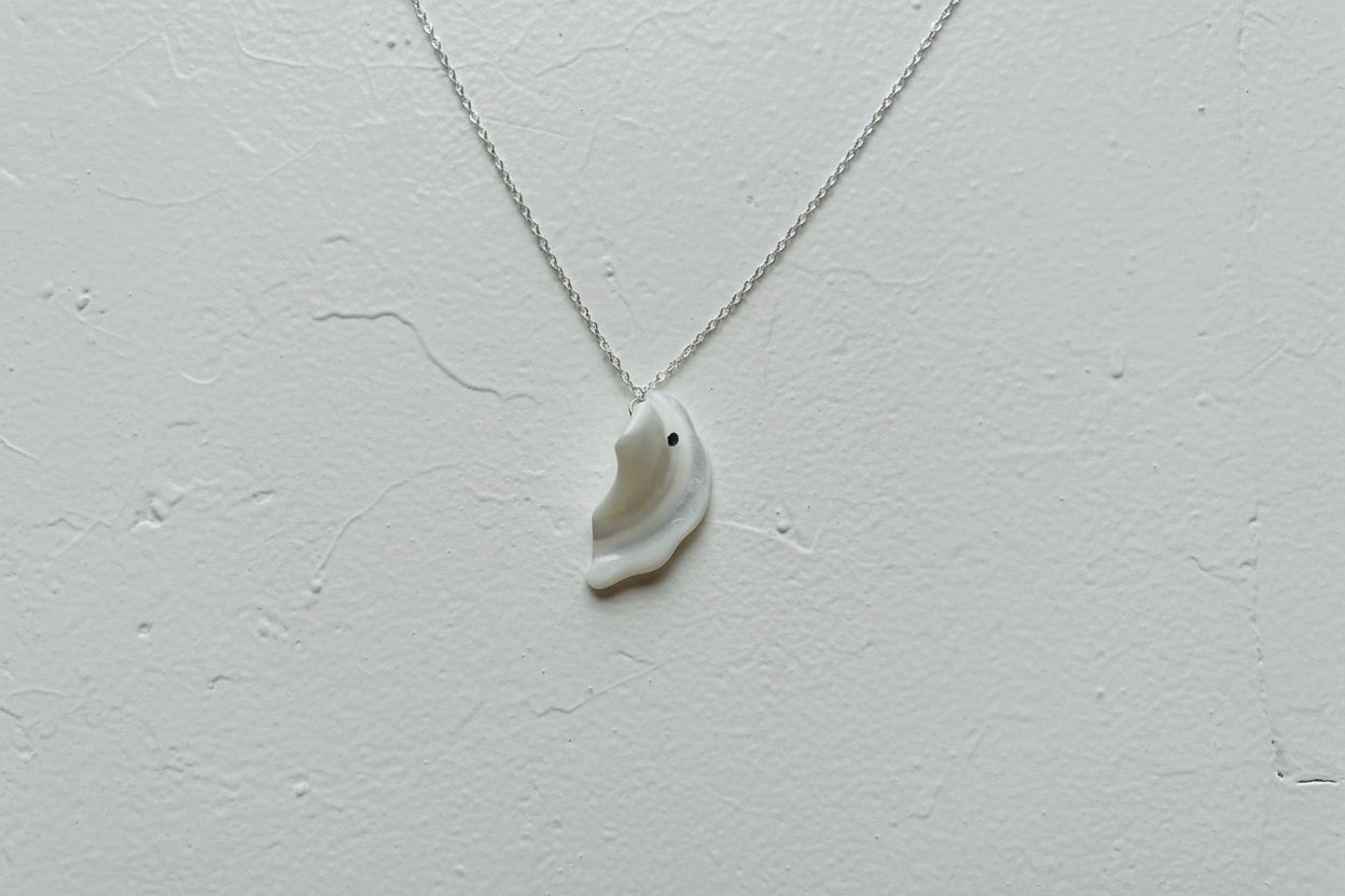 Mother of pearl wave necklace