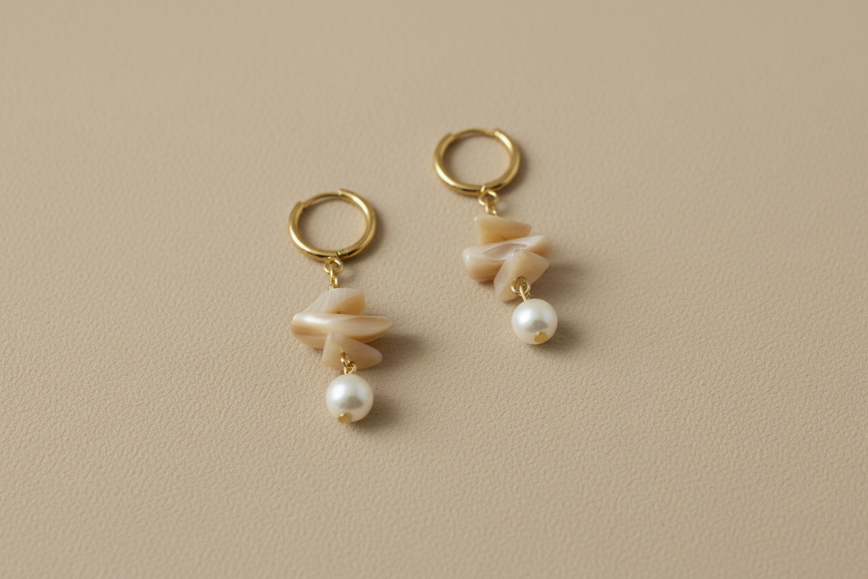 Cream mother of pearl & fresh water gold huggies