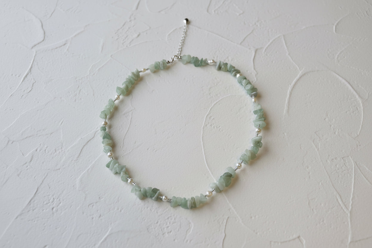Sage green calcite & pearl necklace