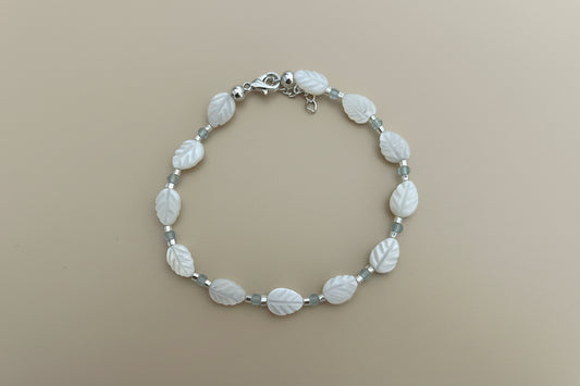 Mother of pearl leaf bracelet