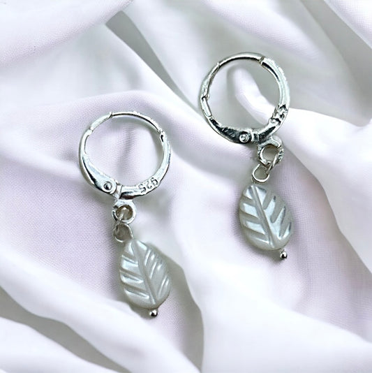 Mother of pearl leaf and 925 silver earrings