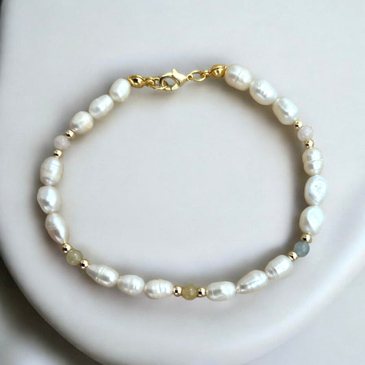 Pearl & mini morganite bracelet