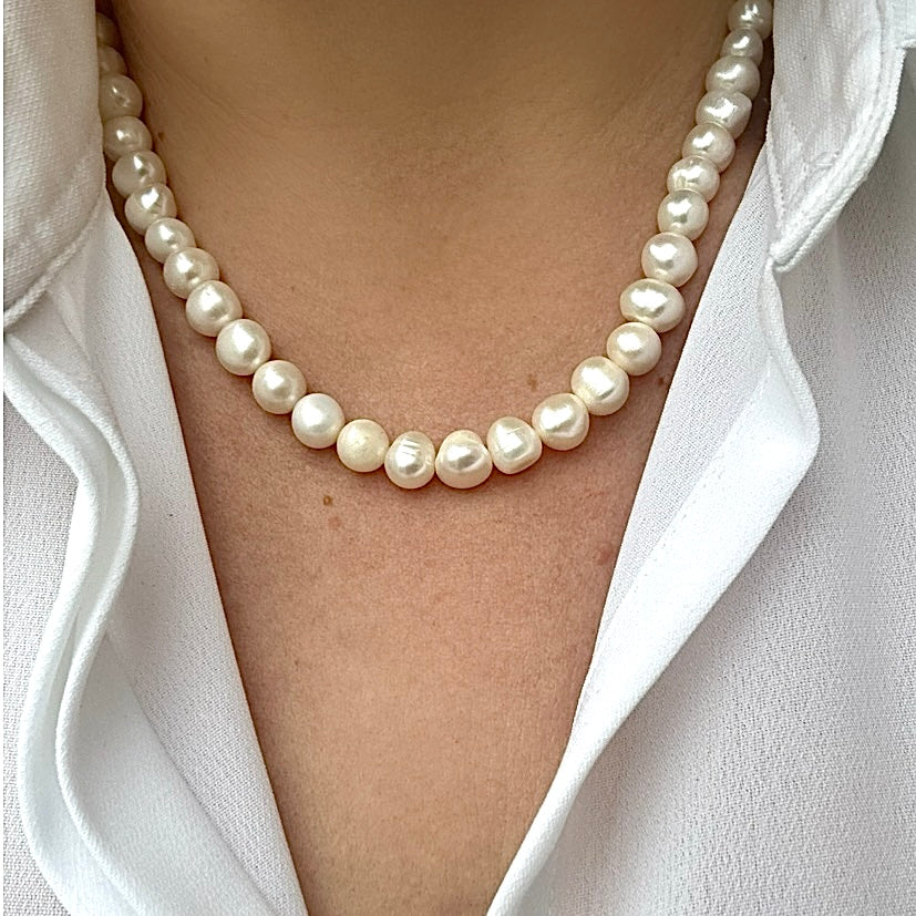 Cicilia pearl necklace
