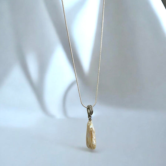 Biwa pearl necklace on 925 silver chain