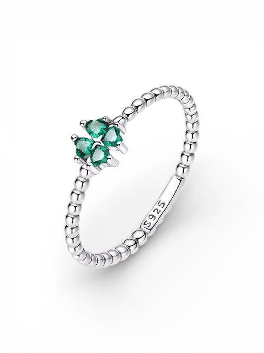 Emerald green gem clover ring size 7