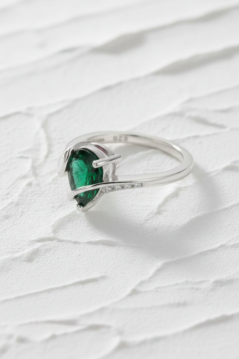 Emerald green water drop gem sterling silver ring