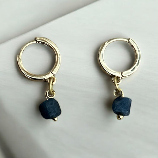 Sapphire raw crystal & 14k gold plated huggies