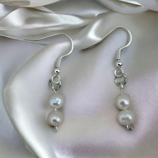 Felicity Pearl earrings