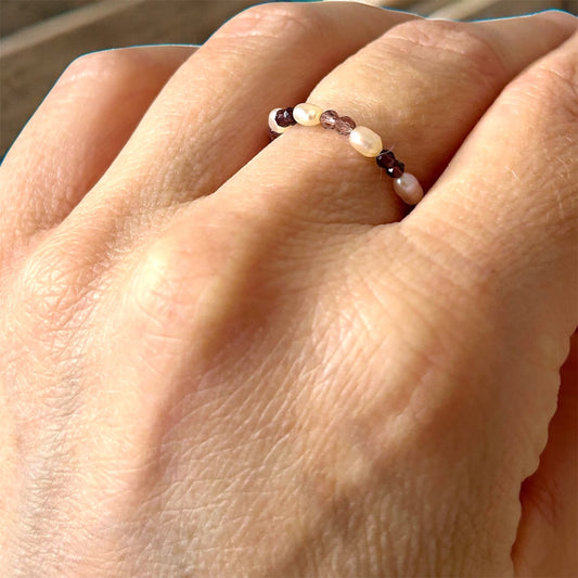 Rice pearl with lepidolite & amethyst gemstone beaded ring